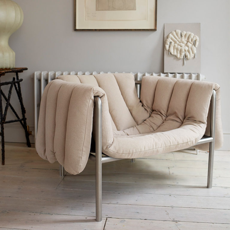 PUFFY LOUNGE CHAIR Pine and South