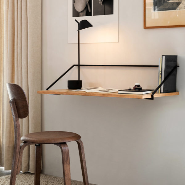 PEEK TABLE LAMP