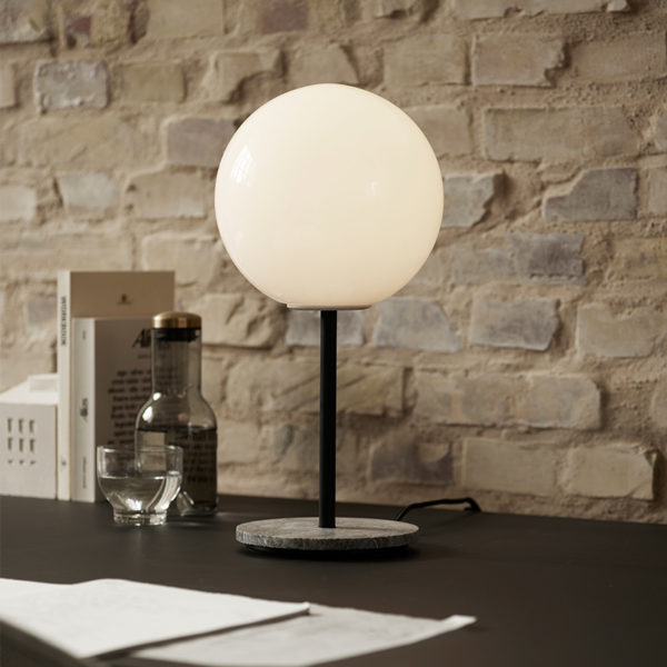 TR TABLE LAMP